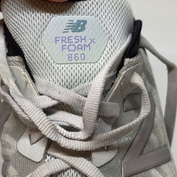 New Balance Fresh Foam 860 women’s 10 Running Shoes Gray Black Stability Trainer - Picture 10 of 11